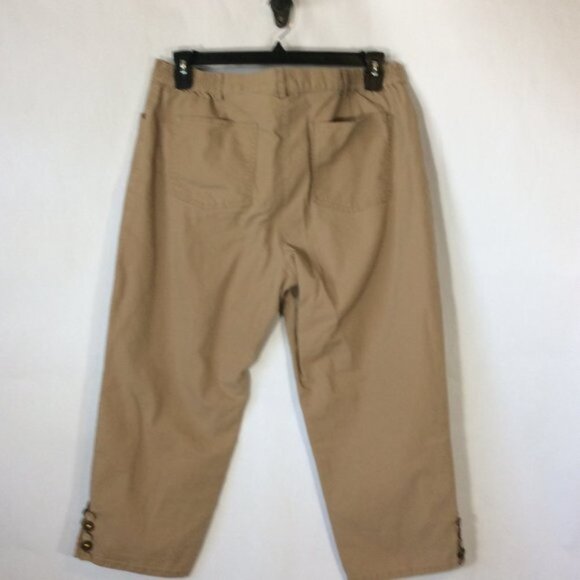 Ruby Rd. Tan Capris or Cropped Pants with Button Accents on Legs Size 14 - Picture 7 of 7